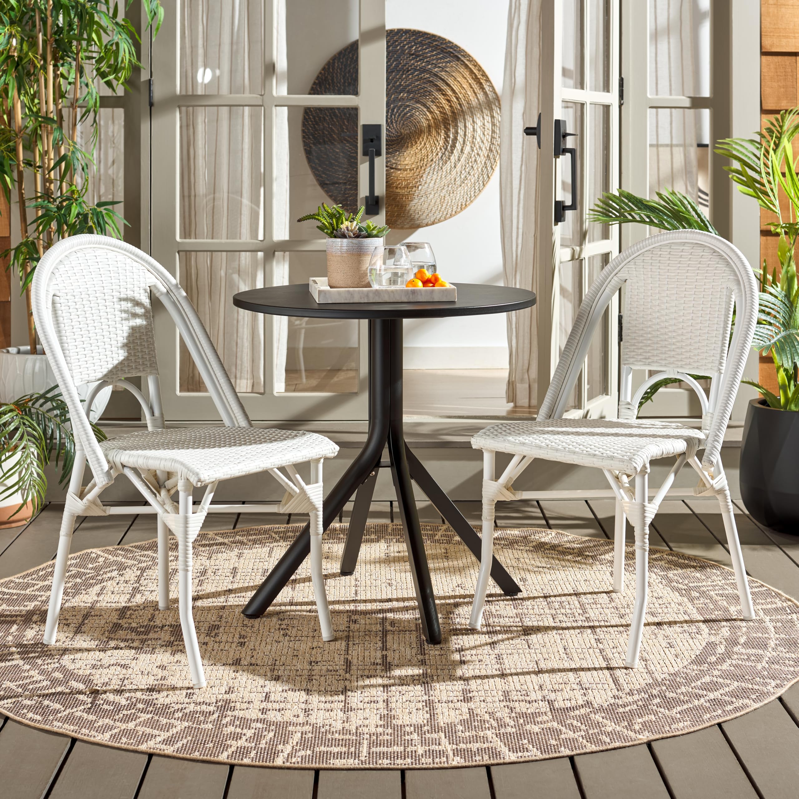Amazon.com: SAFAVIEH Outdoor Collection Torino White Parisian